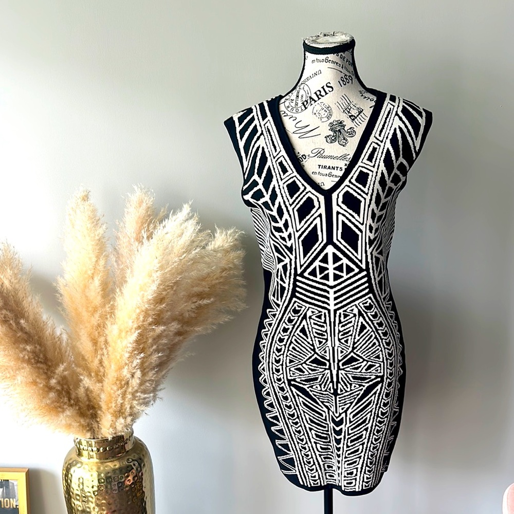 Black and White Geometric Pattern Dress